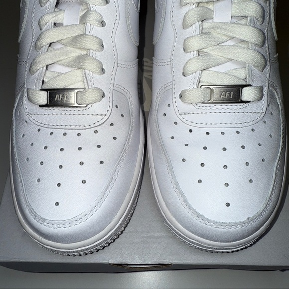 Nike Air Force 1 Low '07 White (Women's) DD8959-100 US Women's 7.5 - Picture 9 of 11